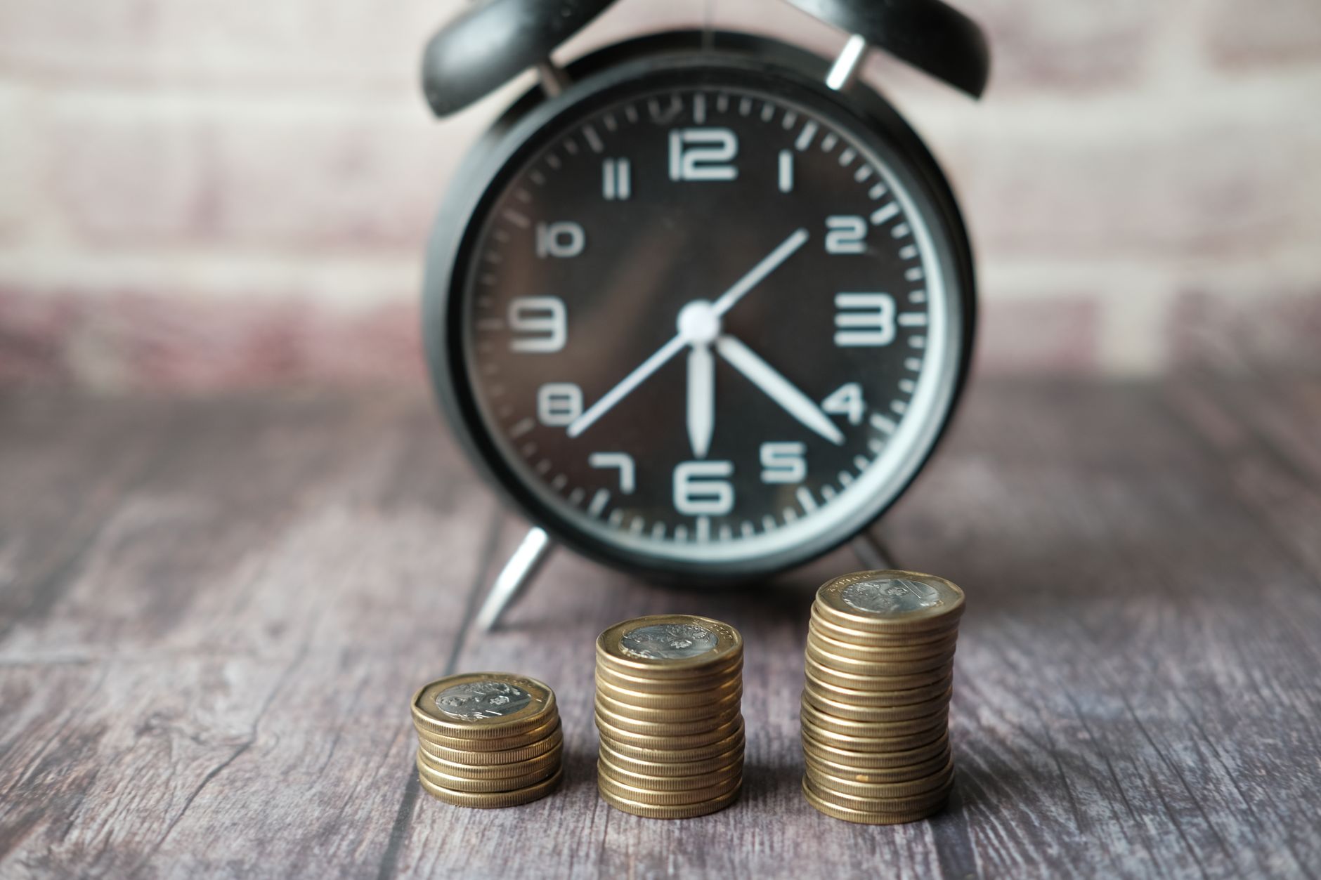 CD Ladder Strategy Guide: Build a High-Yield Fixed Income Portfolio in 2025