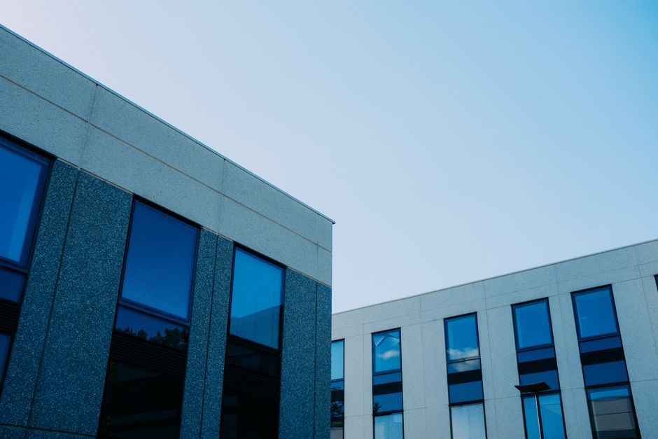 Commercial Real Estate for Beginners: How to Start Investing in 2025