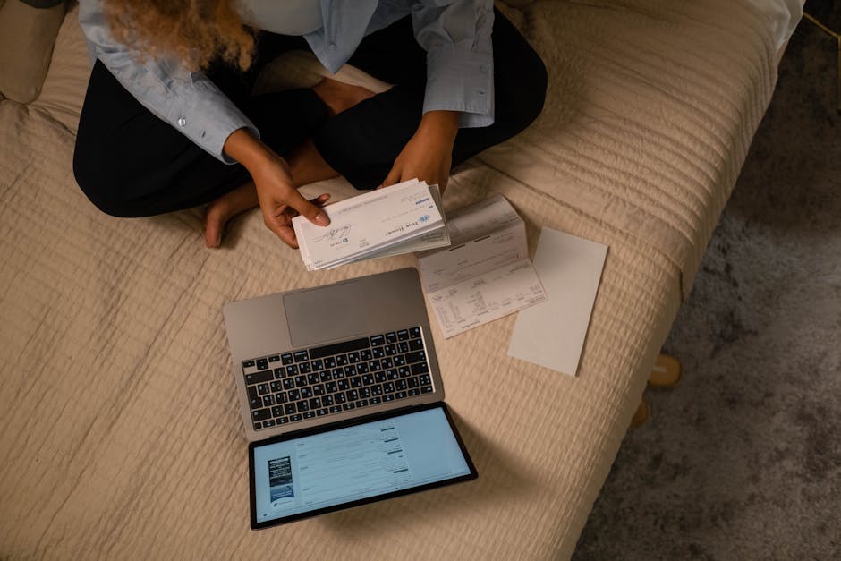 Credit Union vs Bank Pros and Cons: The Complete Guide to Choosing Where to Keep Your Money in 2025